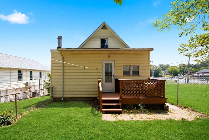 More Photos Of 275 Laurence Pky, South Amboy Apartments For Sale