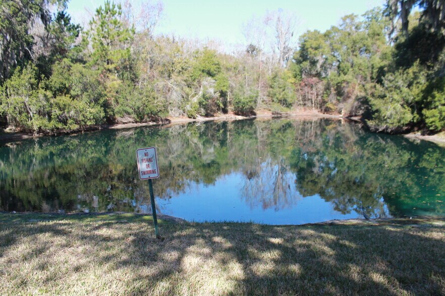 More Photos Of 6817 Southpoint Pky, Jacksonville Office For Sale