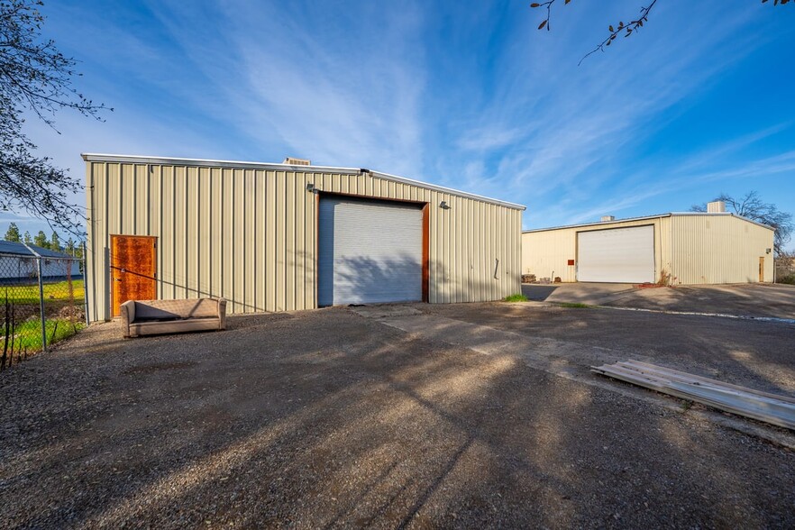 More Photos Of 4311 Caterpillar Rd, Redding Manufacturing For Sale