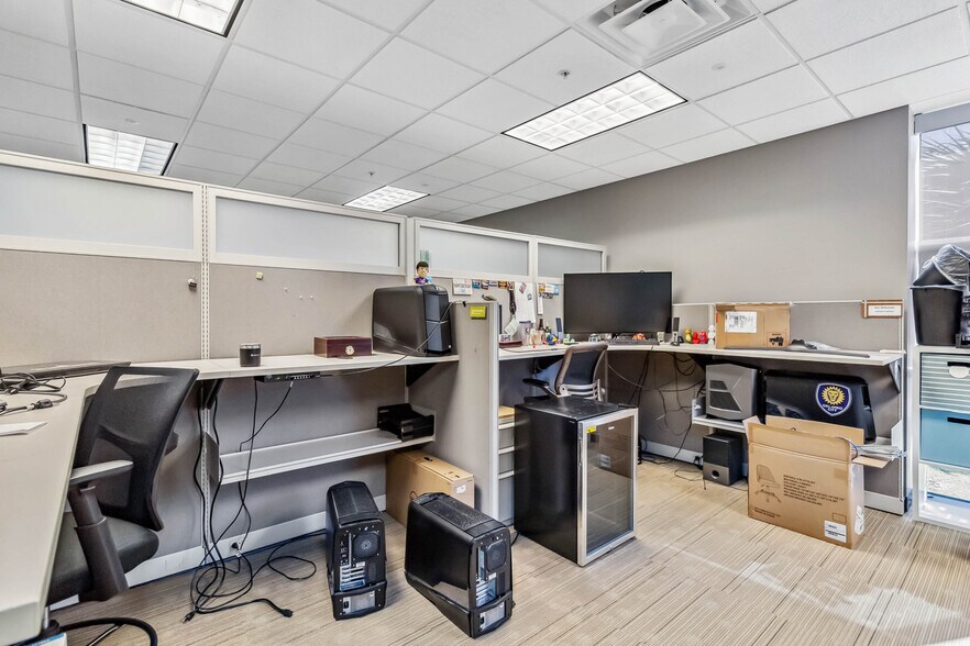 More Photos Of 11002 Lake Hart Dr, Orlando Religious Facility For Lease