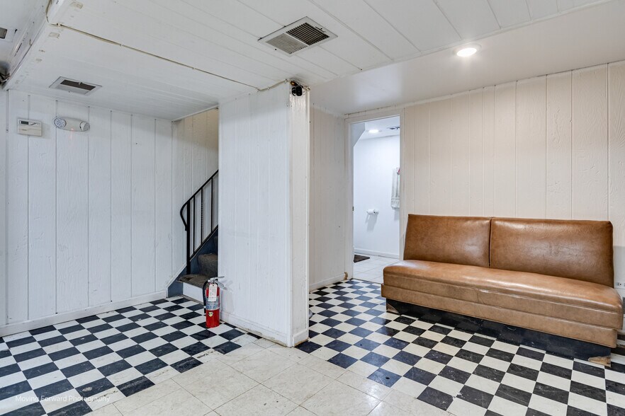 More Photos Of 2535 Bernice Rd, Lansing Warehouse For Sale