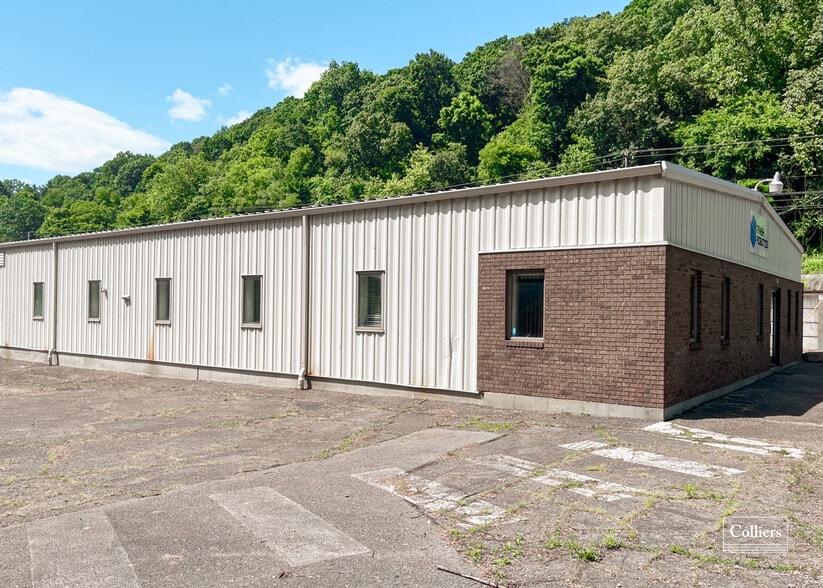 More Photos Of 12 South Ave, Sewickley Warehouse For Lease