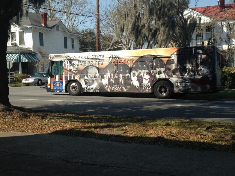 More Photos Of 701-703 E Henry St, Savannah Storefront Retail Residential For Lease