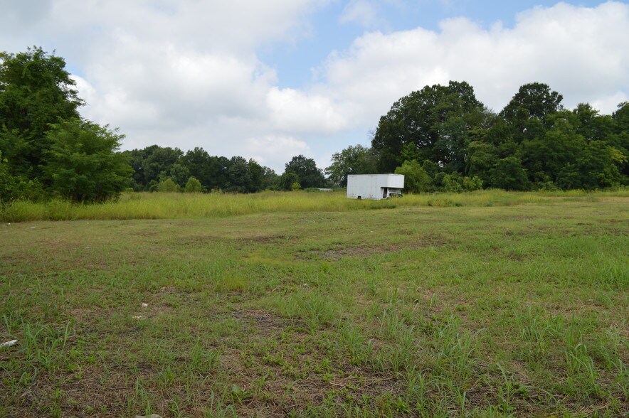 More Photos Of 2565 Elvis Presley Blvd, Memphis Land For Sale
