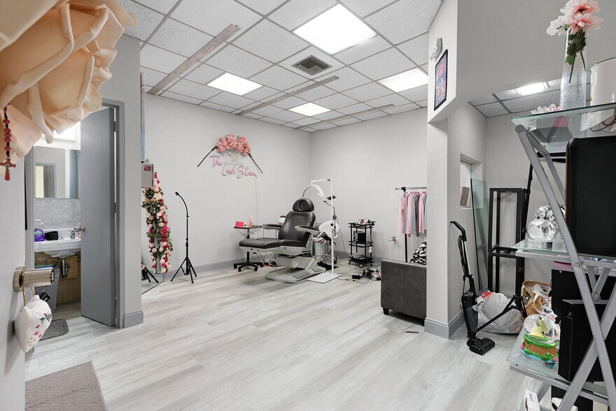 More Photos Of , Fort Myers Office For Sale