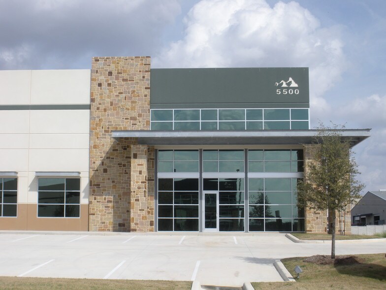 More Photos Of 5500 Mid Cities, Schertz Warehouse For Lease
