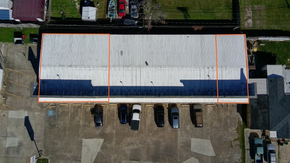 More Photos Of 614 Park St, Baytown Storefront For Lease