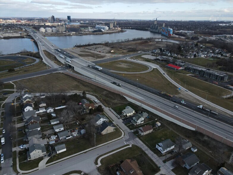 More Photos Of 0 Hollywood Blvd, Rossford Land For Sale