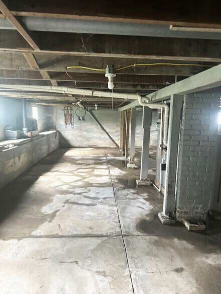 More Photos Of 1001 Crawford St, Tilden Specialty For Sale