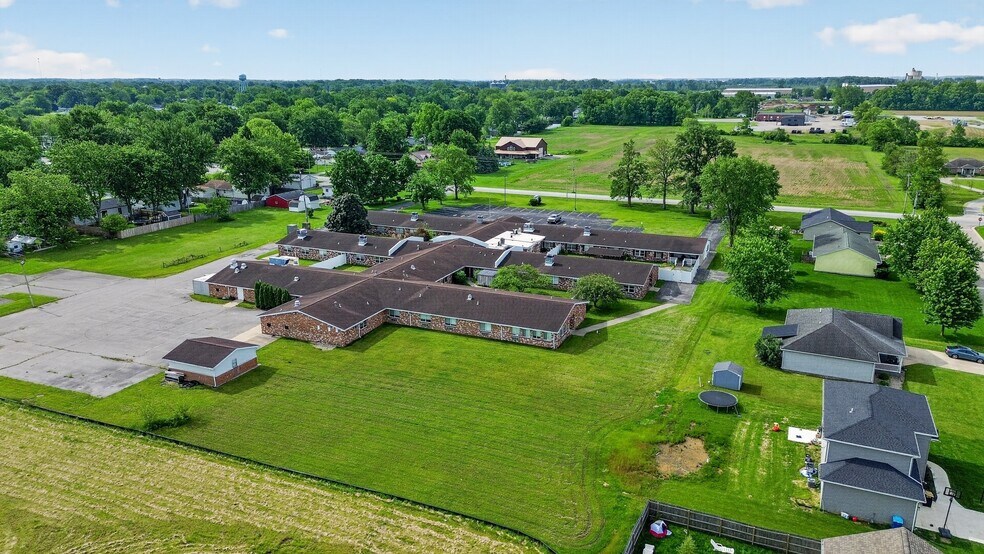 More Photos Of 1529 W Lancaster St, Bluffton Rehabilitation Center For Sale