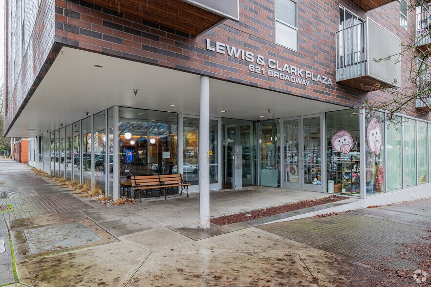 More Photos Of 621 Broadway St, Vancouver Apartments For Lease
