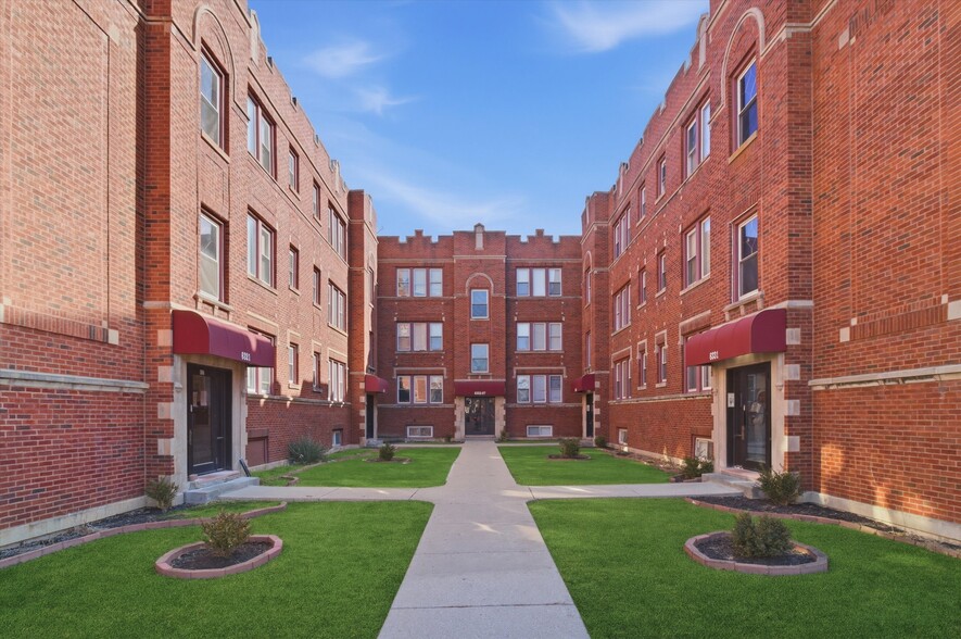 More Photos Of , Chicago Multifamily For Sale