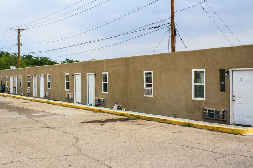 More Photos Of 5609-5613 Central Ave NW, Albuquerque Apartments For Sale