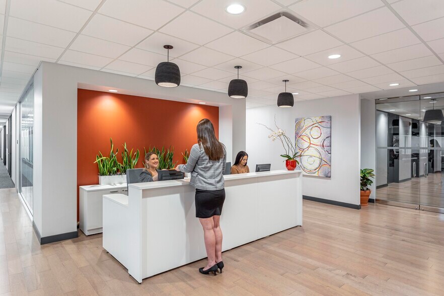 More Photos Of 201 St. Charles Ave, New Orleans Coworking Space