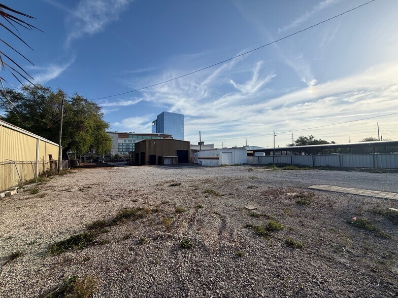 More Photos Of 3642 W Cypress St, Tampa Light Manufacturing For Sale