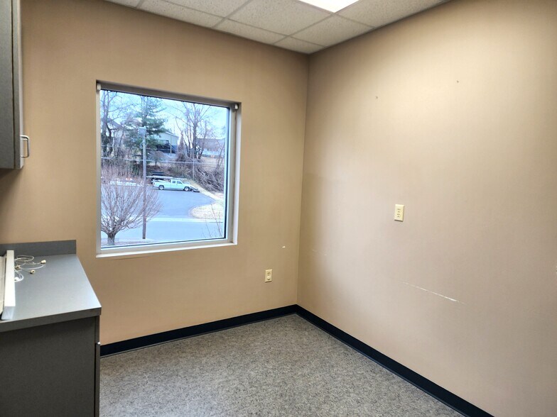 More Photos Of 436 Hadley St, Mount Airy Healthcare For Sale