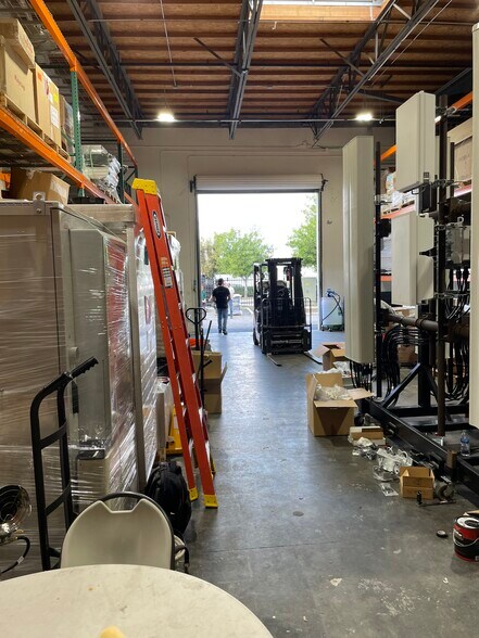 More Photos Of 290 W Orange Show Rd, San Bernardino Warehouse For Sale