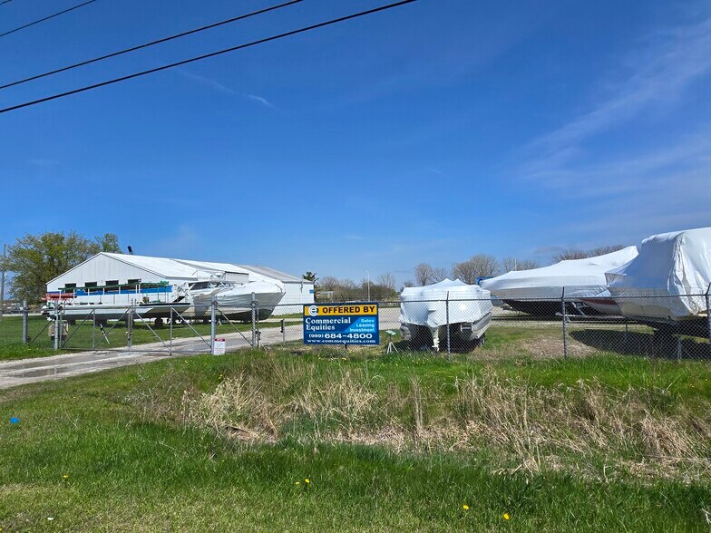 More Photos Of 1251 Evergreen Dr, Bay City Marina For Sale