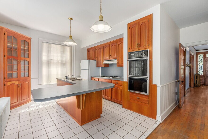 More Photos Of 313 E Broad St, Bethlehem Apartments For Sale