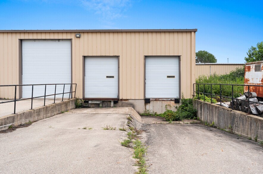 More Photos Of 1373 Kimberly Dr, Neenah Flex For Sale