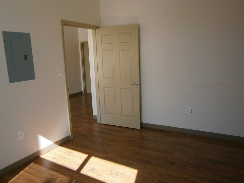 More Photos Of 1000 Sany Way, Peachtree City Self Storage For Lease