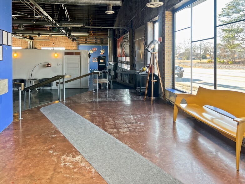 More Photos Of 12461 Veterans Memorial Hwy, Douglasville Loft Creative Space For Lease