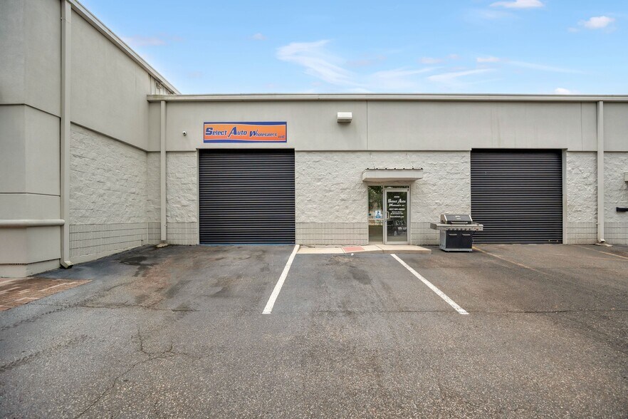 More Photos Of 2350 Us-17-92, Longwood Showroom For Sale