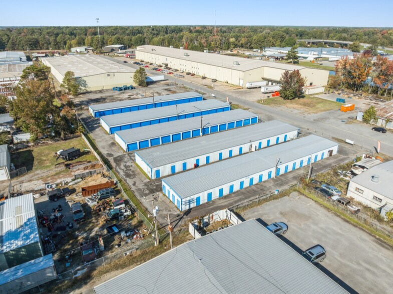 More Photos Of 3005 N Midland Dr, Pine Bluff Self Storage For Sale