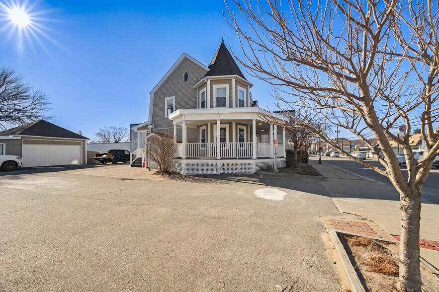 More Photos Of 982 Mineral Spring Ave, North Providence Office For Sale