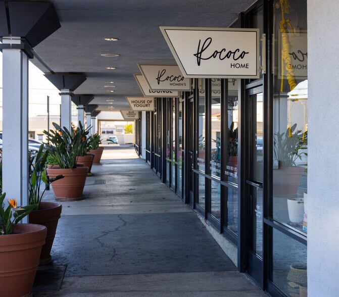 More Photos Of 369 E 17th St, Costa Mesa Storefront Retail Office For Lease