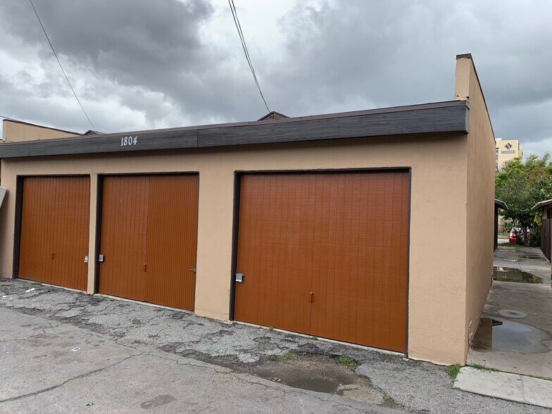 More Photos Of 1804 W Glen Ave, Anaheim Apartments For Sale