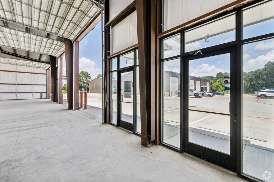 More Photos Of 12338 Spring Cypress Rd, Tomball Unknown For Lease