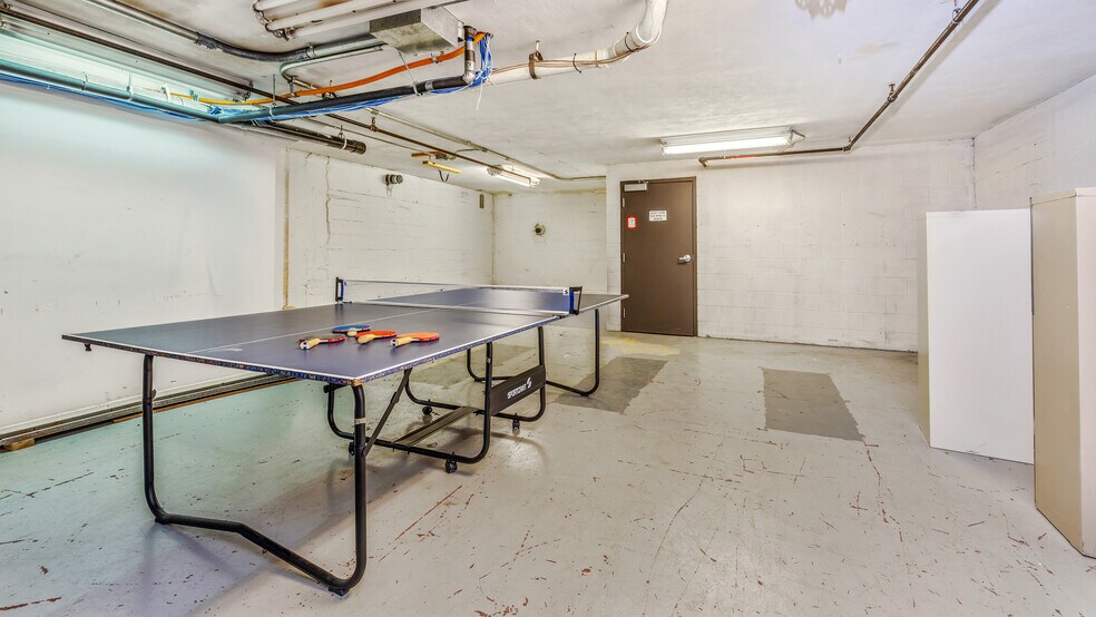 More Photos Of 1211 Ludington St, Escanaba Office For Sale