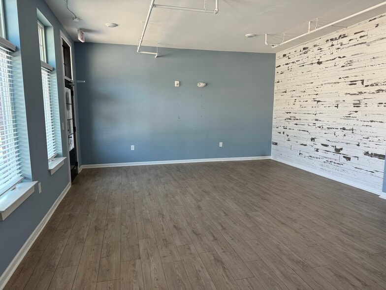 More Photos Of 257 Broadway St, Asheville Apartments For Lease