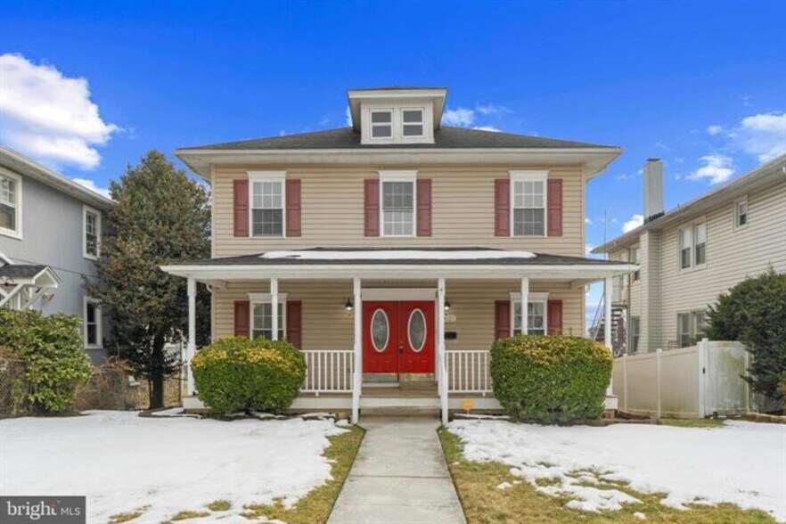 More Photos Of 4021 Barrington Rd, Baltimore Flex For Sale