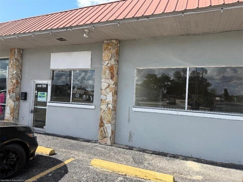 More Photos Of 104-118 Us Highway 27 S, Avon Park Storefront Retail Office For Sale