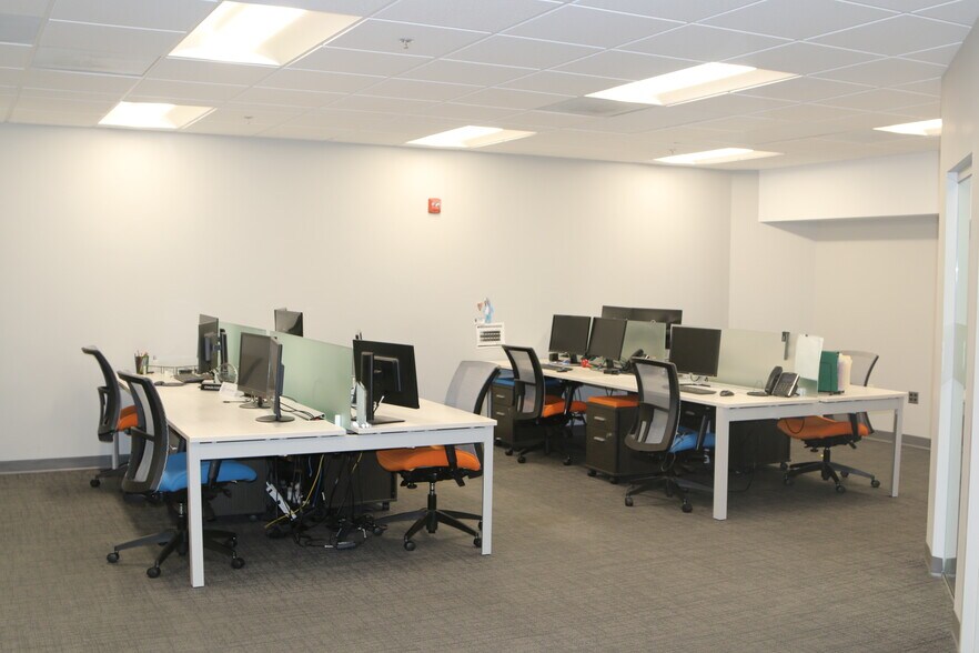 More Photos Of 1190 Winterson Rd, Linthicum Coworking Space
