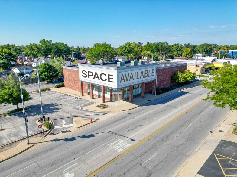 Primary Photo Of 8911 Ogden Ave, Brookfield Drugstore For Lease