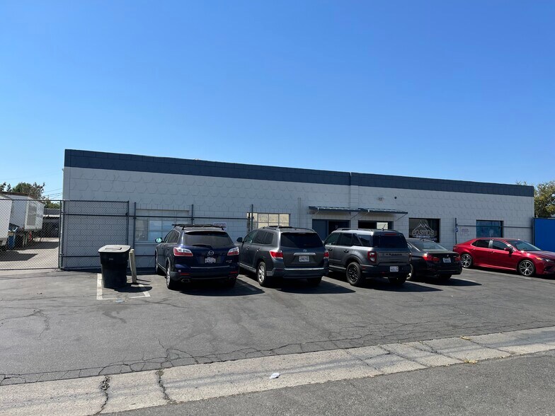 More Photos Of 1773 W Lincoln Ave, Anaheim Industrial For Sale