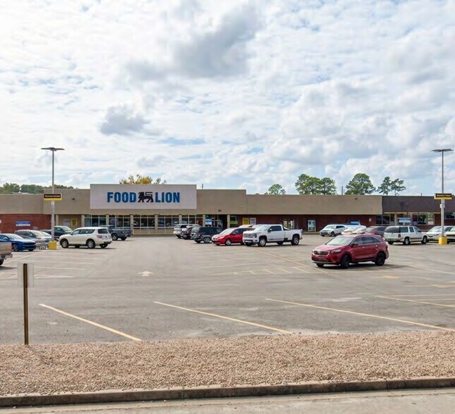 More Photos Of 207 W McPherson Ave, Nashville General Retail For Lease