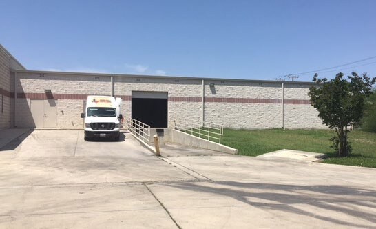 More Photos Of 12830 Cogburn Ave, San Antonio Light Distribution For Lease