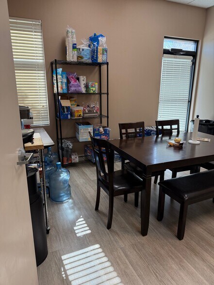 More Photos Of 6206 W Desert Inn Rd, Las Vegas Office For Lease