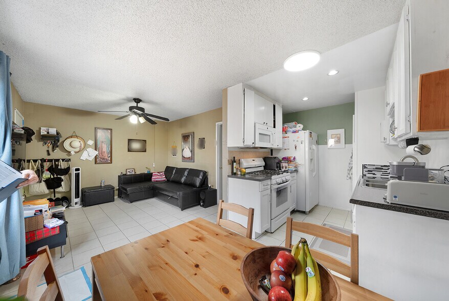 More Photos Of 2516 Elsinore St, Los Angeles Multifamily For Sale