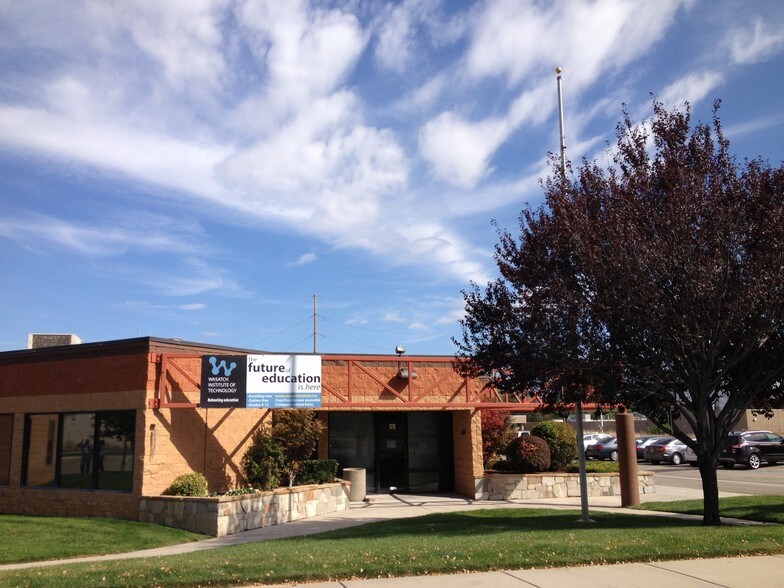 More Photos Of 120 W Vine St, Murray Office For Lease