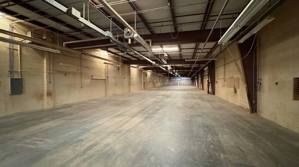 More Photos Of 139 Winebarger Cir, Lynchburg Manufacturing For Sale