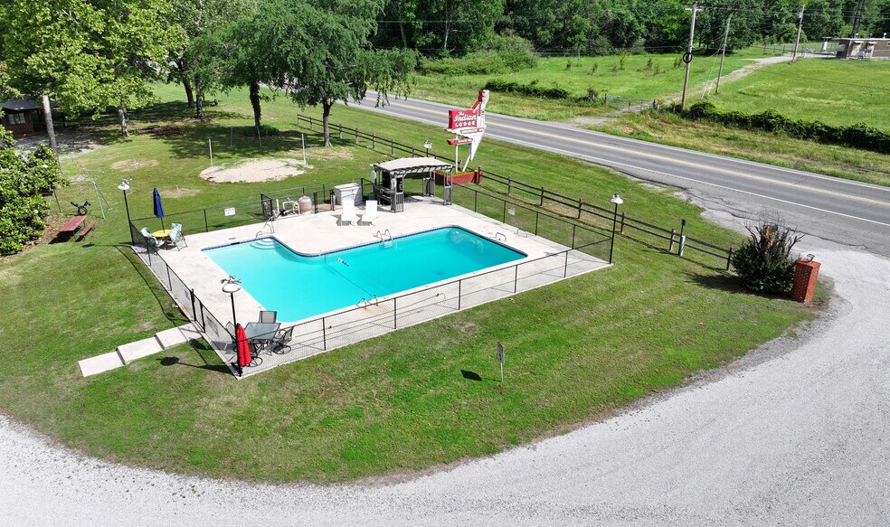 More Photos Of 33700 S 51 Hwy, Wagoner Hotel For Sale