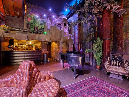 More Photos Of 648-654 S Broadway, Los Angeles General Retail For Lease