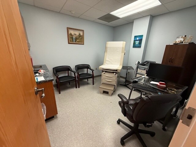 More Photos Of 225 State Highway 35, Red Bank Medical For Lease