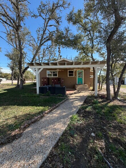 More Photos Of 9313 Circle Dr, Austin Industrial For Sale