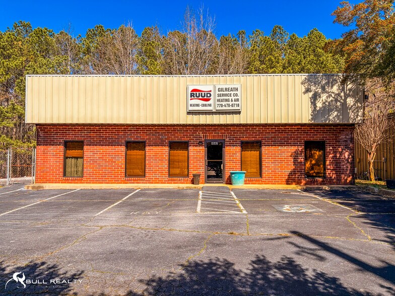 More Photos Of 1512 Commercial Ct, Jonesboro Warehouse For Lease
